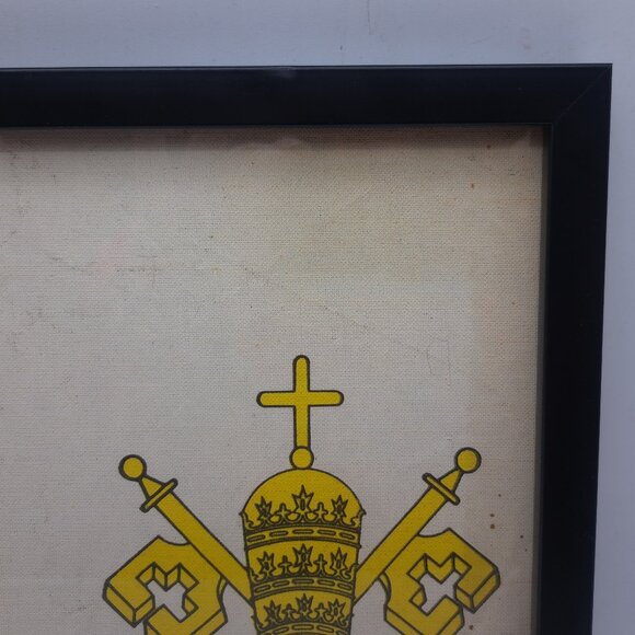 Antique Framed Processional Catholic Papal Flag - Picture 9 of 11